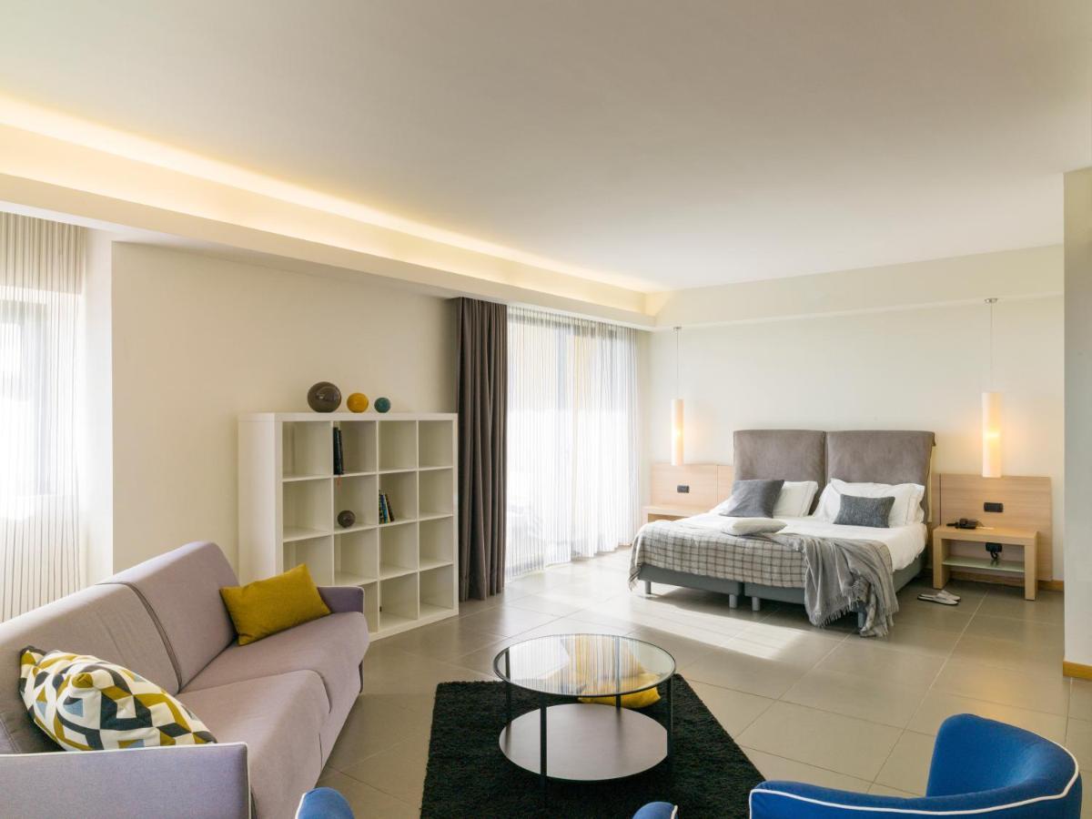 Esperia Palace Hotel & Resort Spa Zafferana Etnea Ngoại thất bức ảnh