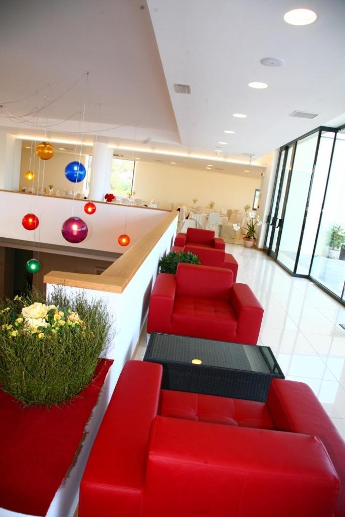 Esperia Palace Hotel & Resort Spa Zafferana Etnea Ngoại thất bức ảnh